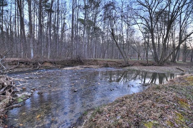 222 Grouse Lane, Talking Rock, GA 30175