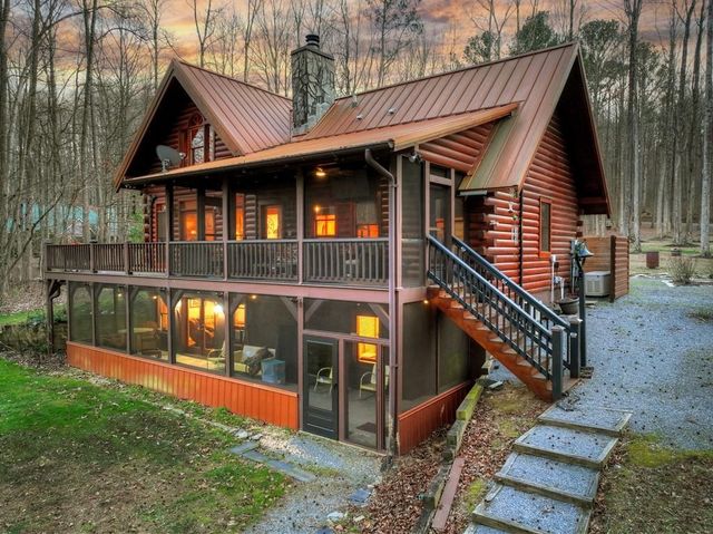 222 Grouse Lane, Talking Rock, GA 30175