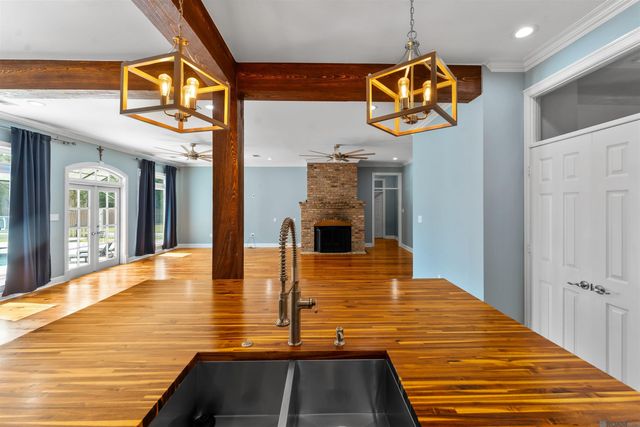 2310 Marianne Dr, Zachary, LA 70791