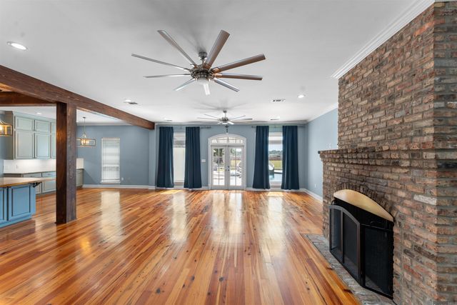 2310 Marianne Dr, Zachary, LA 70791