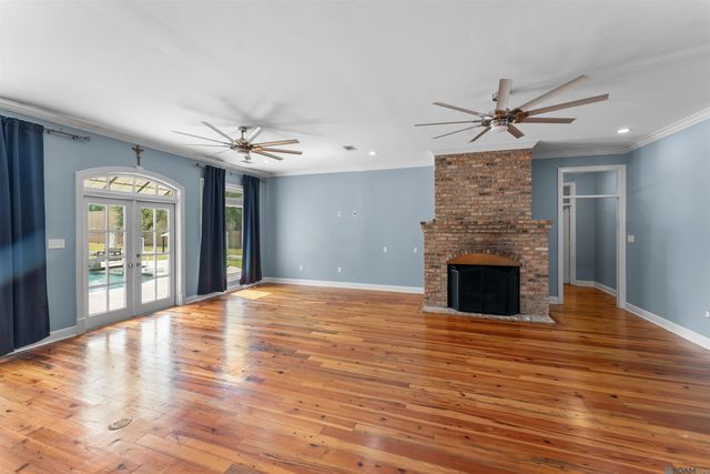 2310 Marianne Dr, Zachary, LA 70791