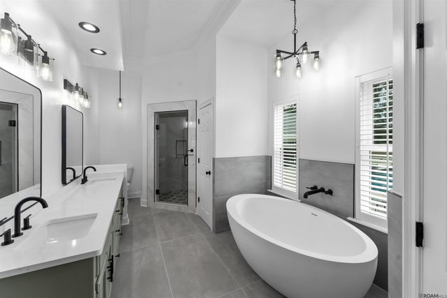 2310 Marianne Dr, Zachary, LA 70791