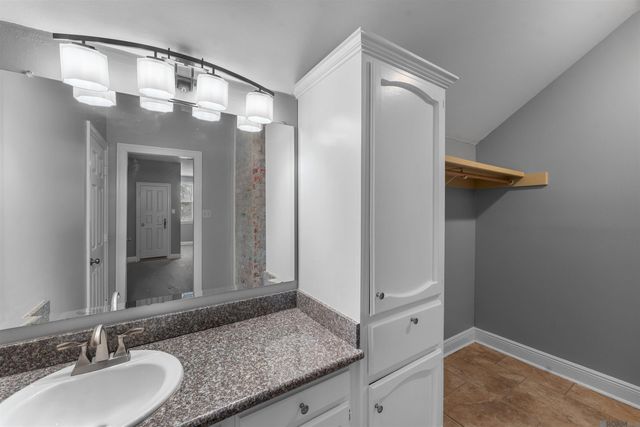 2310 Marianne Dr, Zachary, LA 70791