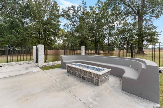 2310 Marianne Dr, Zachary, LA 70791