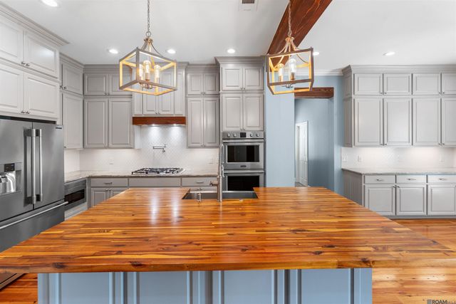 2310 Marianne Dr, Zachary, LA 70791