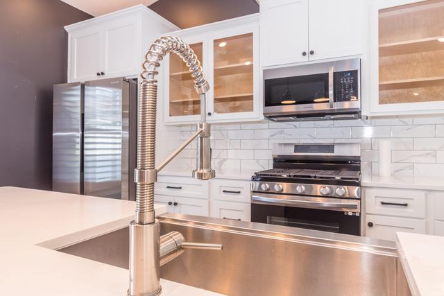 902 Stonehenge Drive, Bedford, IN 47421