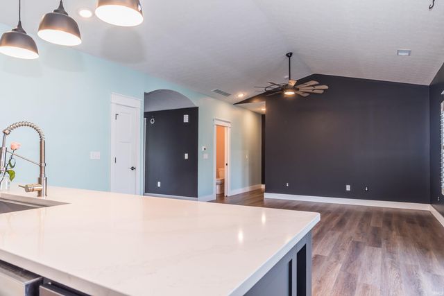 902 Stonehenge Drive, Bedford, IN 47421