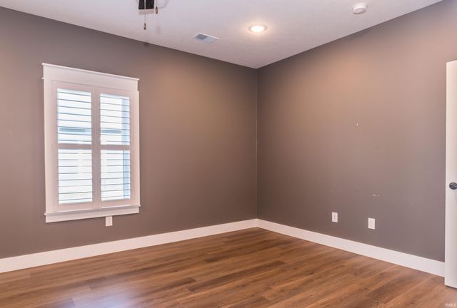 902 Stonehenge Drive, Bedford, IN 47421