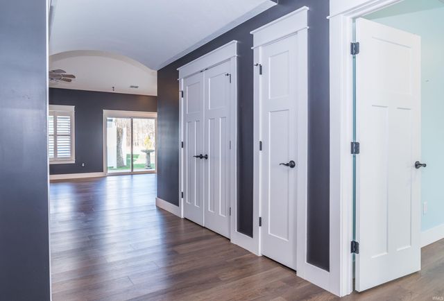 902 Stonehenge Drive, Bedford, IN 47421