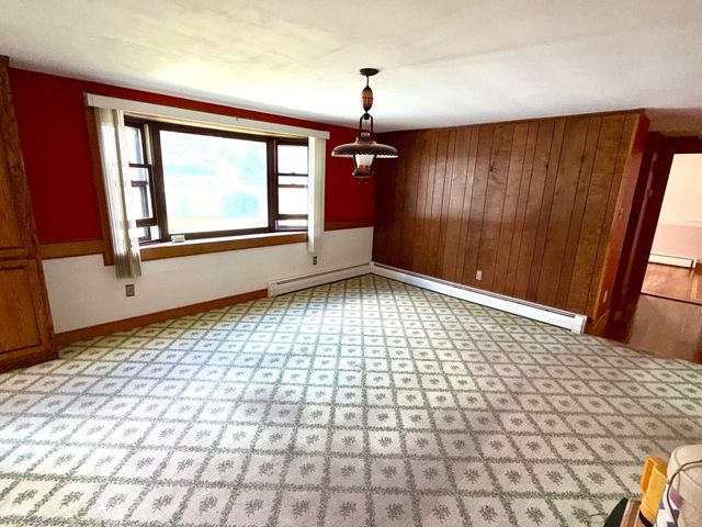 158 Vermont Ave, Somerset, MA 02726