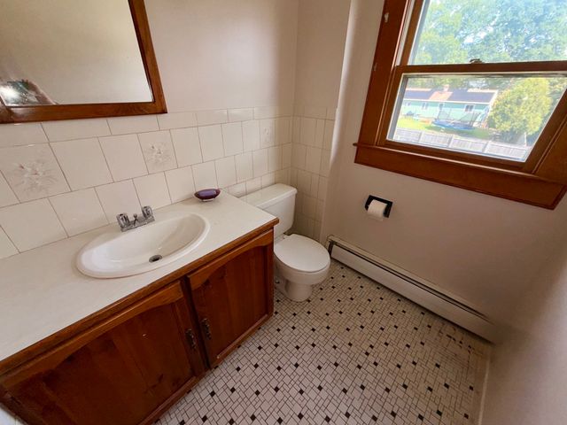 158 Vermont Ave, Somerset, MA 02726