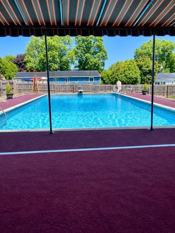 158 Vermont Ave, Somerset, MA 02726