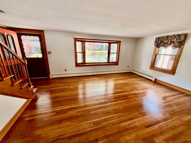 158 Vermont Ave, Somerset, MA 02726