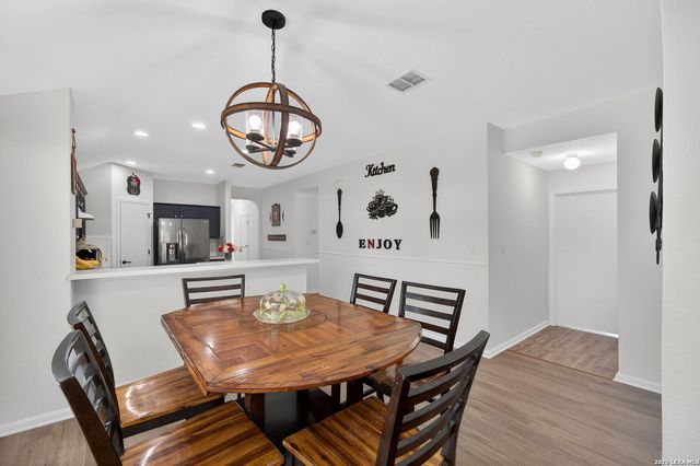 10203 Divide Mt, San Antonio, TX 78223