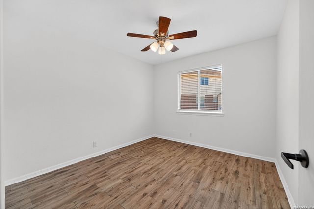 10203 Divide Mt, San Antonio, TX 78223