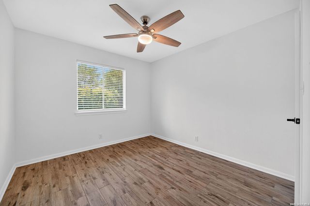 10203 Divide Mt, San Antonio, TX 78223