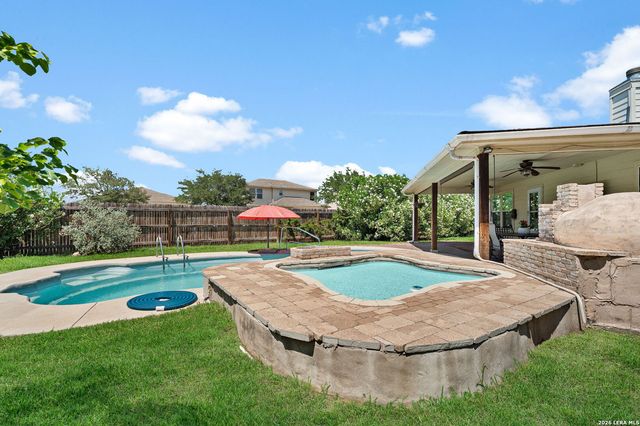 10203 Divide Mt, San Antonio, TX 78223