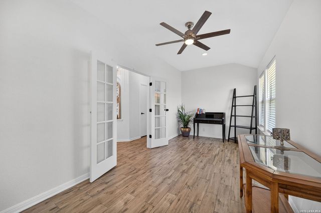 10203 Divide Mt, San Antonio, TX 78223