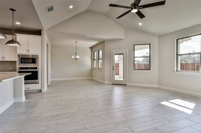 101 Gardenia Drive, Azle, TX 76020