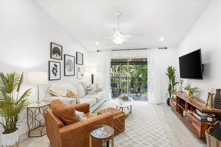 1714 Kings Lake BLVD 202, Naples, FL 34112