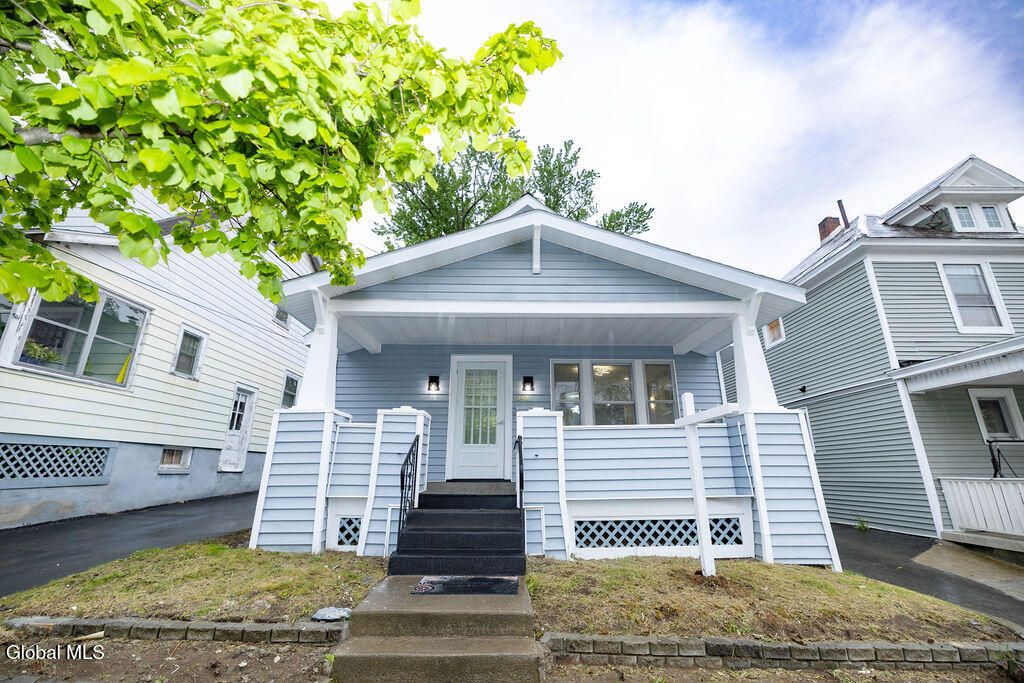 242 Linden Street, Schenectady, NY 12304