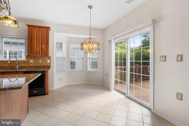 28 RAINFLOWER LN, West Windsor, NJ 08550