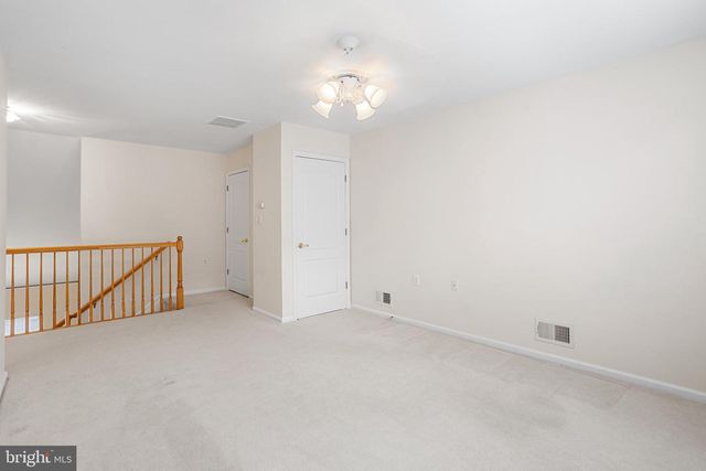 28 RAINFLOWER LN, West Windsor, NJ 08550