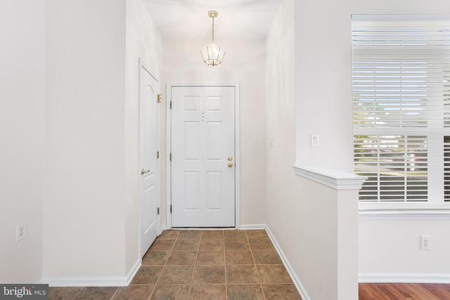 28 RAINFLOWER LN, West Windsor, NJ 08550