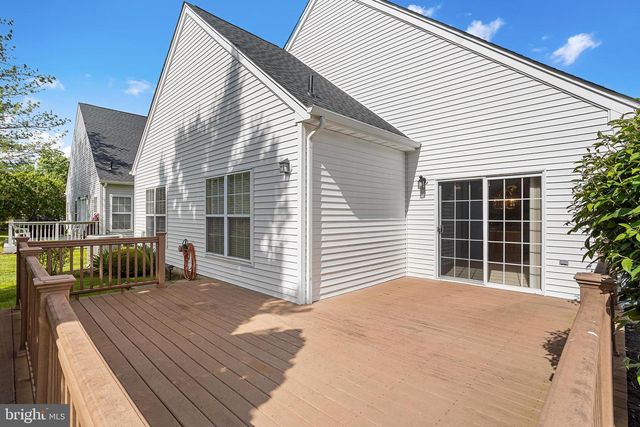 28 RAINFLOWER LN, West Windsor, NJ 08550