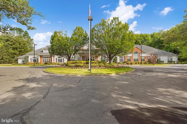 28 RAINFLOWER LN, West Windsor, NJ 08550
