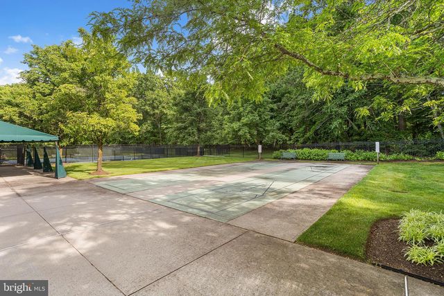 28 RAINFLOWER LN, West Windsor, NJ 08550