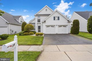 28 RAINFLOWER LN, West Windsor, NJ 08550