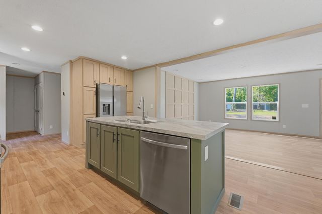 329 Hickory Nut Way, Cross, SC 29436