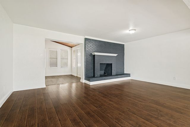 1904 Old Kirk Road, Bedford, TX 76022