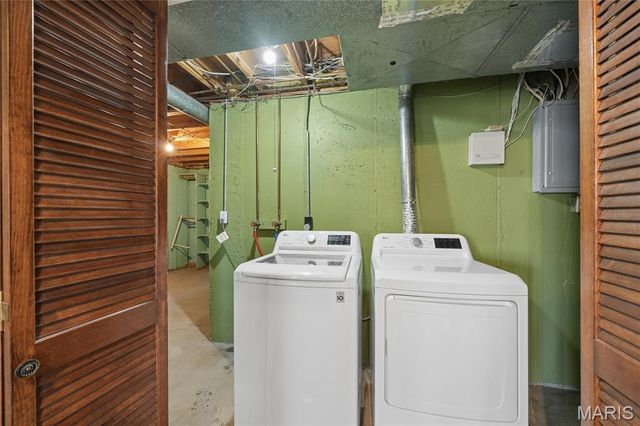 13721 La Conte Court, St Louis, MO 63128