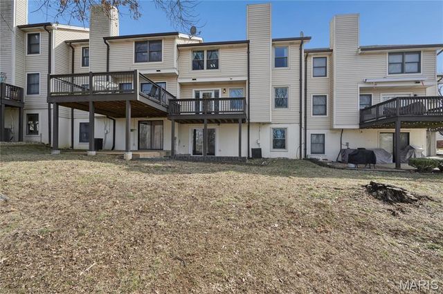 13721 La Conte Court, St Louis, MO 63128