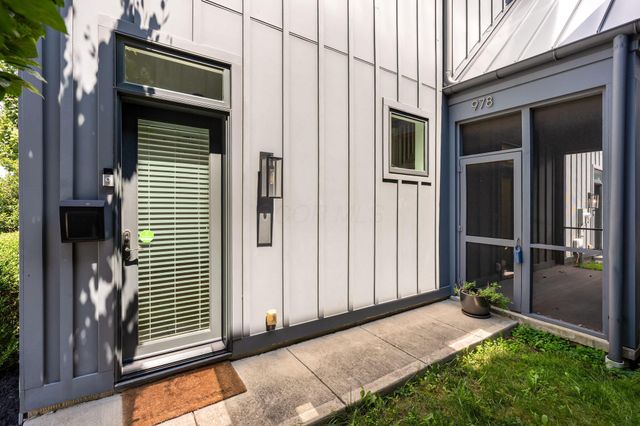 978 Summit Street, Columbus, OH 43201