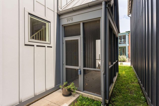 978 Summit Street, Columbus, OH 43201