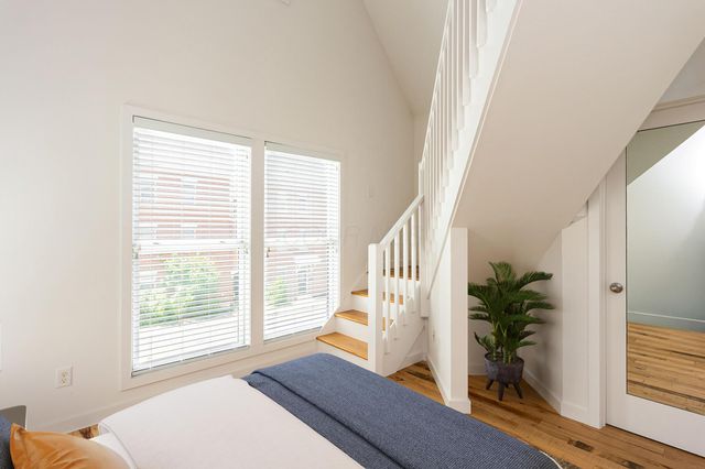 978 Summit Street, Columbus, OH 43201