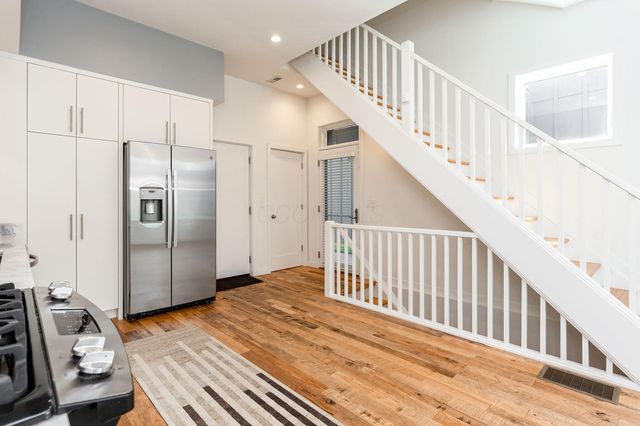 978 Summit Street, Columbus, OH 43201