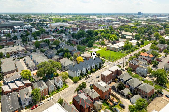 978 Summit Street, Columbus, OH 43201