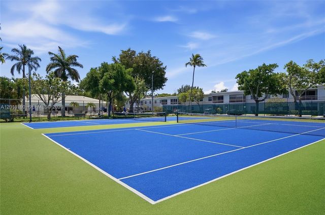 6273 Bay Club Dr 2, Fort Lauderdale, FL 33308