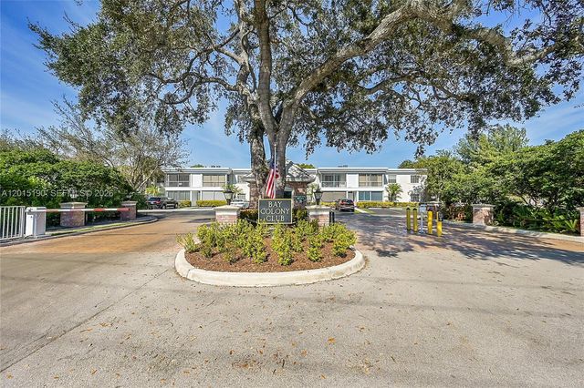 6273 Bay Club Dr 2, Fort Lauderdale, FL 33308