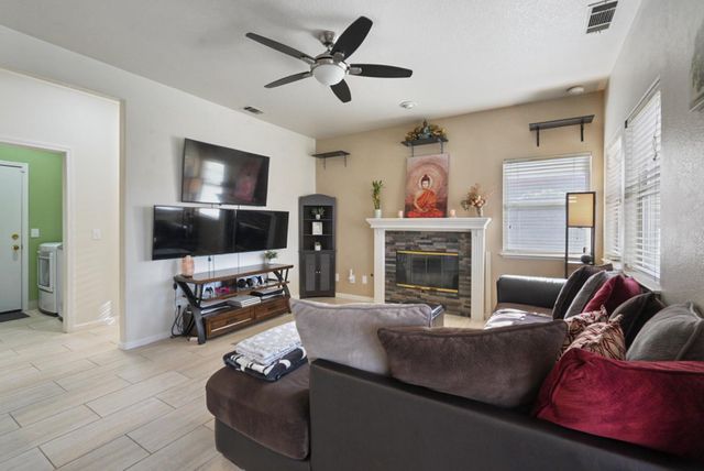 605 Natalie Ln, Tracy, CA 95376