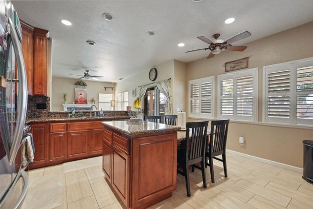 605 Natalie Ln, Tracy, CA 95376