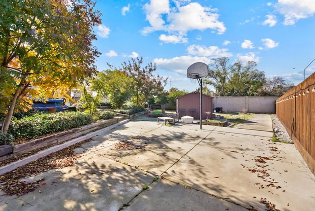 605 Natalie Ln, Tracy, CA 95376