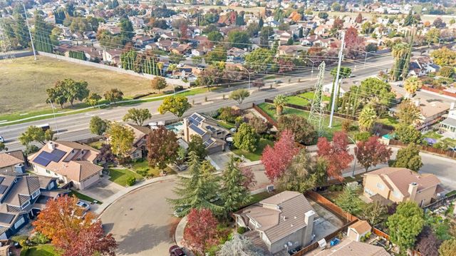 605 Natalie Ln, Tracy, CA 95376