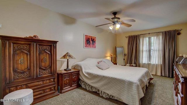 57 Chestnut Way 5-7, Manalapan, NJ 07726