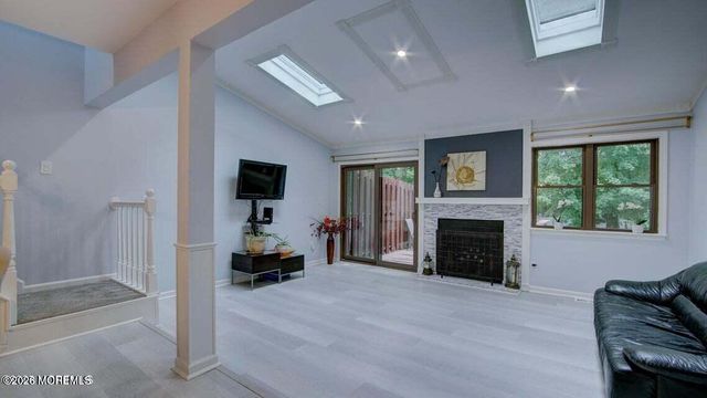 57 Chestnut Way 5-7, Manalapan, NJ 07726