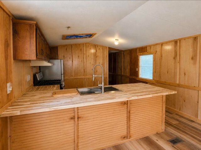 25379 S 608 Court, Grove, OK 74344